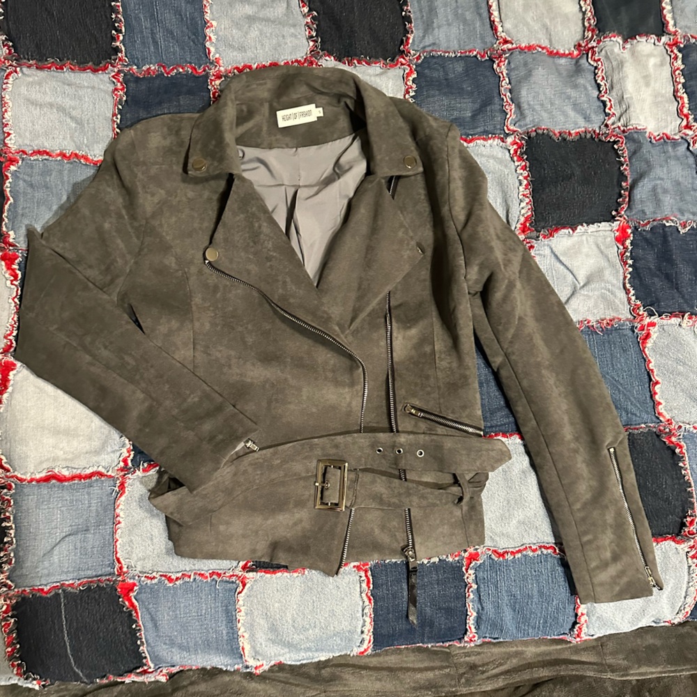 Women's Suede Moto Jacket with Belt - Gray